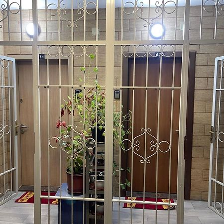 Warm Apartment In The Center Of Tirana City ภายนอก รูปภาพ