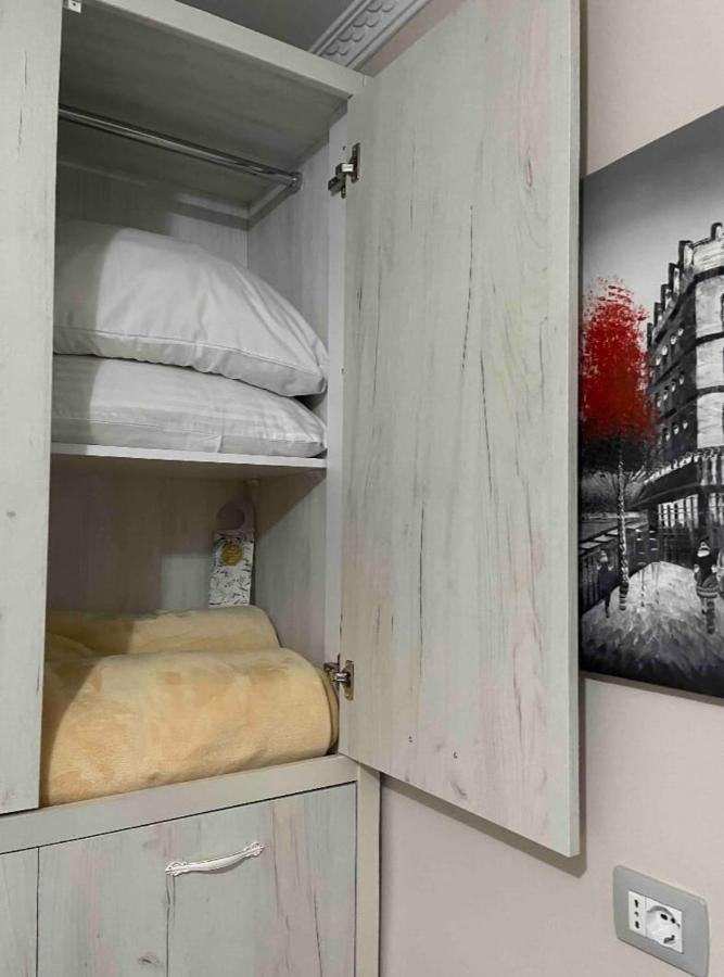 Warm Apartment In The Center Of Tirana City ภายนอก รูปภาพ