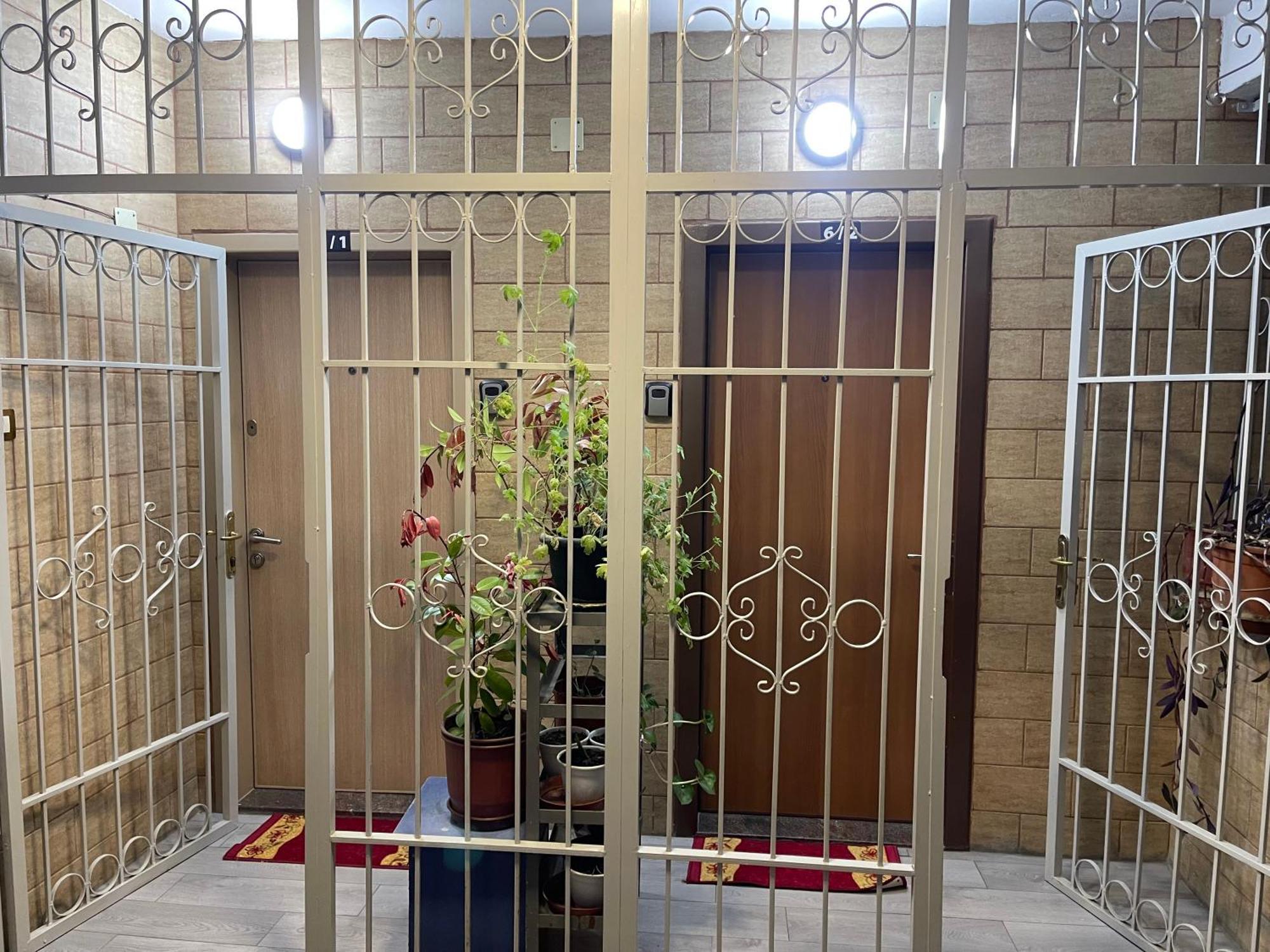 Warm Apartment In The Center Of Tirana City ภายนอก รูปภาพ